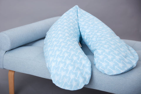 Farbe oder Motiv: weiße Pfeile auf Blau