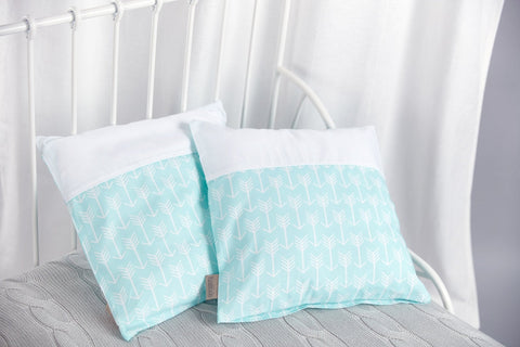 Farbe oder Motiv: weiße Pfeile auf Mint