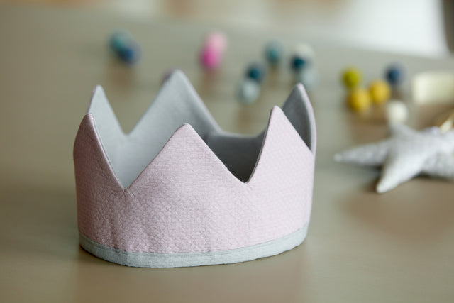 Fabric crown double crepe pink