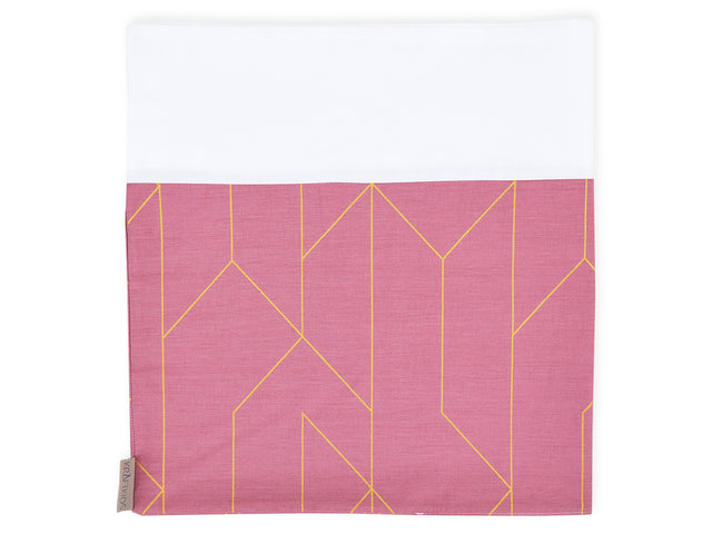 Nursing cloth gold lines on pink