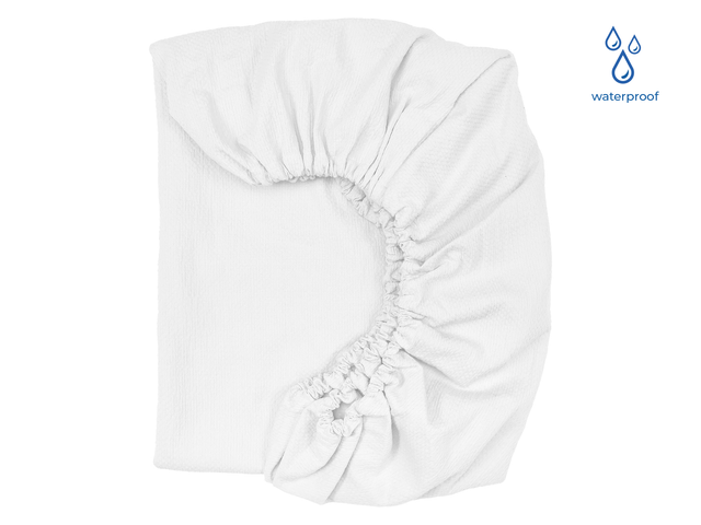 Fitted sheet waterproof made of thin white terry cloth