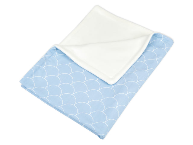 Baby blanket white semicircles on pastel blue